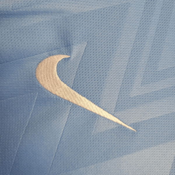 25/26 Uruguay Home Jersey Fan Version - Image 3