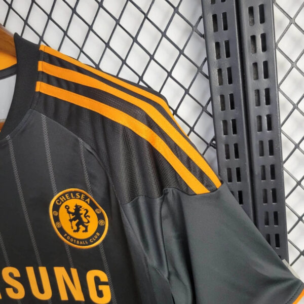 2010/11 Chelsea Away Retro - Image 4